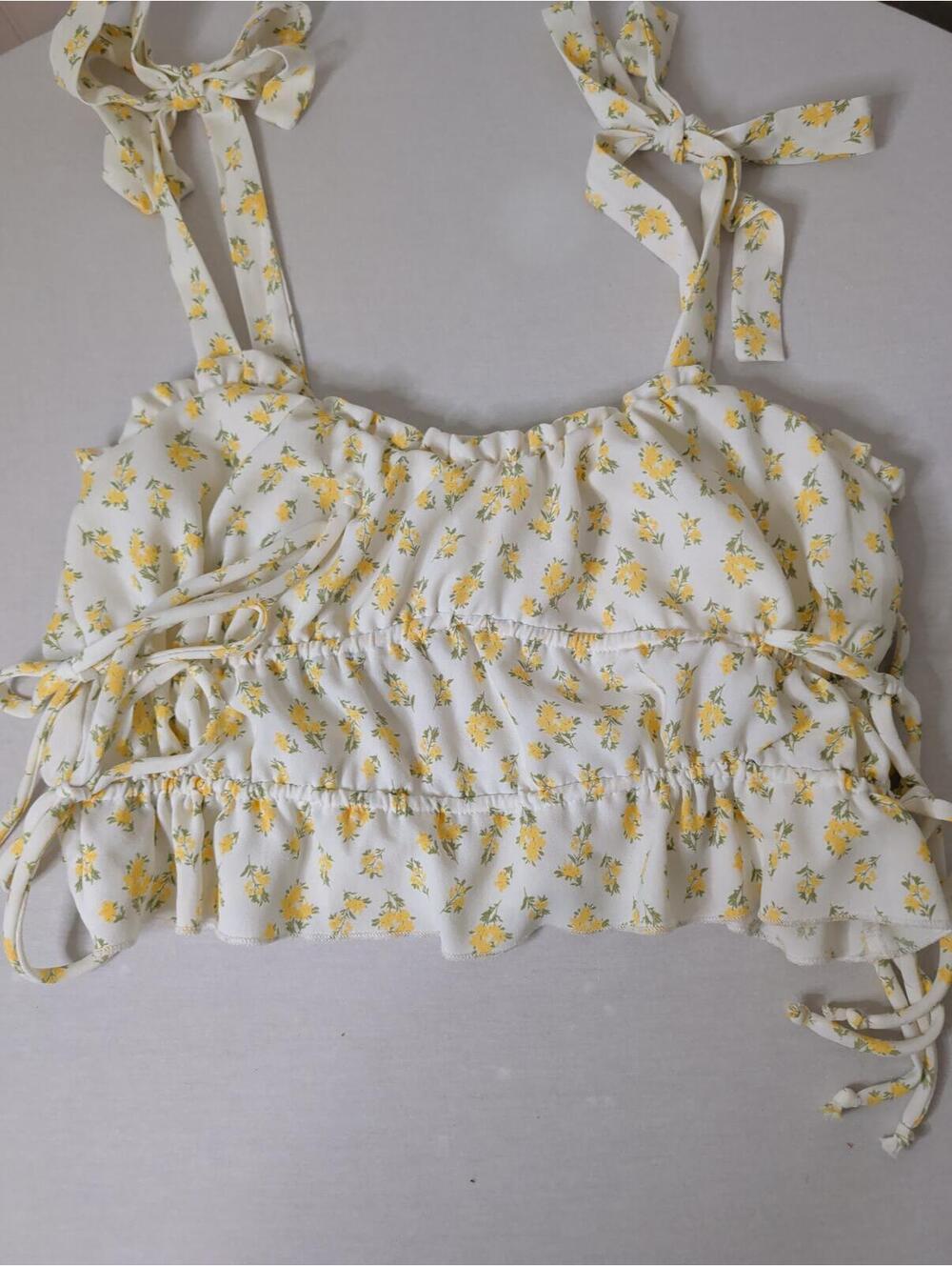 Kirious LA Women's Cottage Core Floral Yellow White Tie Crop Top, Size L - Picture 5 of 6